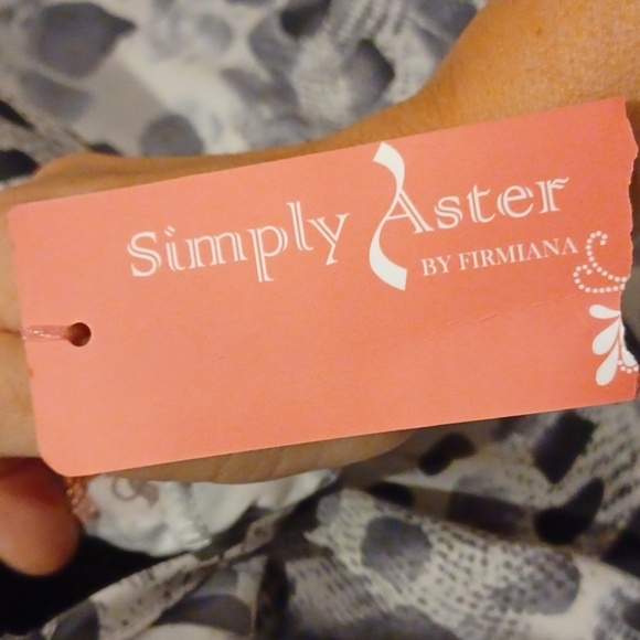 SIMPLY ASTER by Firmiana, tan, black, pink - Picture 7 of 7